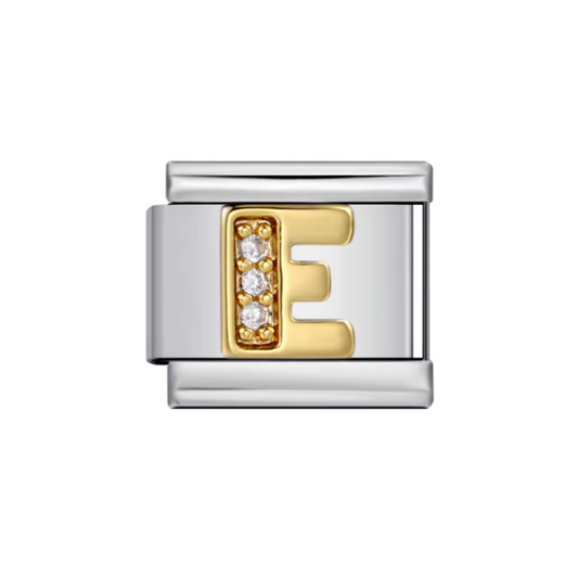 Charm Letra E — Plateado con Detalles Dorados y Zirconias