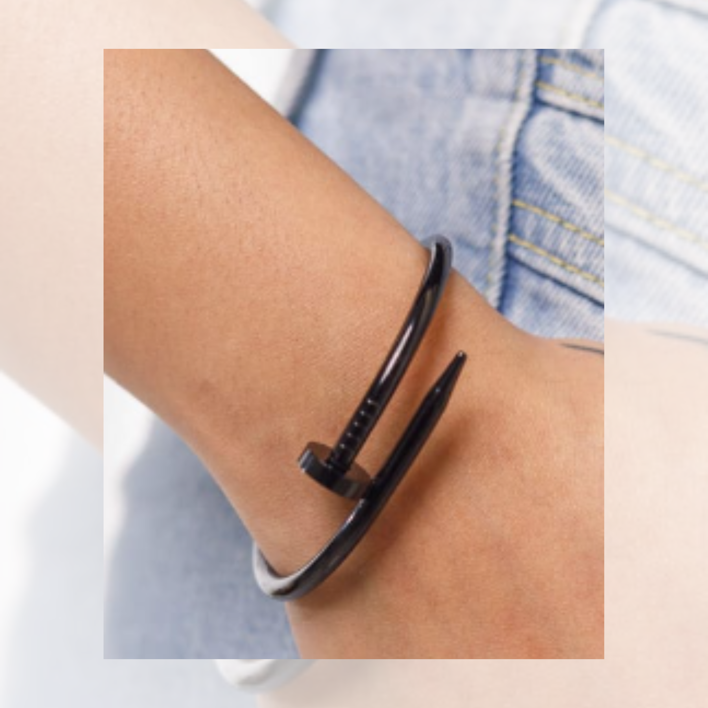 Brazalete Clavo Negro